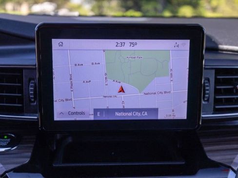 Used 2021 Ford Explorer Limited w/ Equipment Group 301A image 31