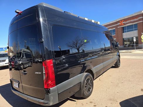 Used 2019 Mercedes-Benz Sprinter 2500 w/ Driver Convenience Package image 9