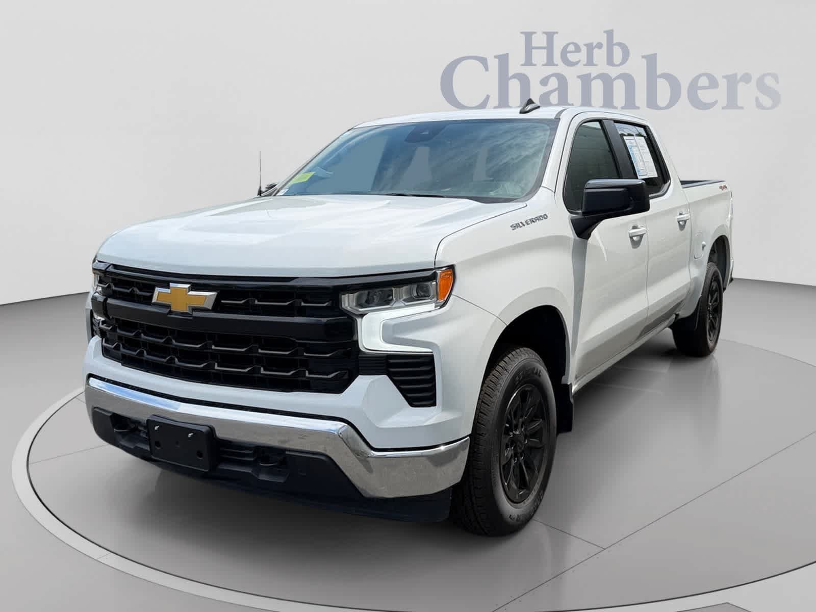 Used 2025 Chevrolet Silverado 1500 LT AWD/4WD image 12