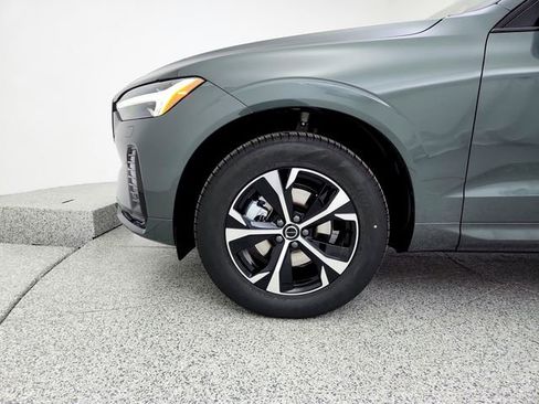 New 2026 Volvo XC60 B5 Core w/ Climate Package image 25