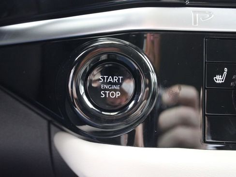 New 2026 Nissan Pathfinder SL FWD image 11