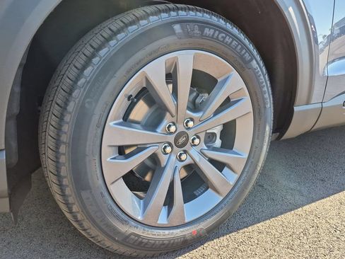 New 2026 Ford Explorer Active AWD/4WD image 22