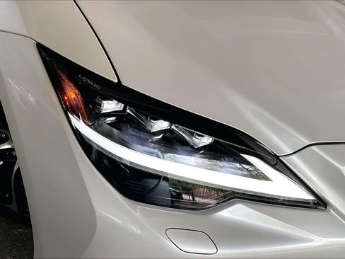 Used 2023 Lexus LS 500 AWD w/ Luxury Package image 27