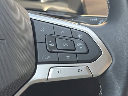 Used 2024 Volkswagen Atlas SE FWD image 28