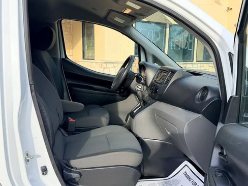 Used 2019 Nissan NV200 SV image 11