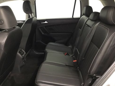 Used 2023 Volkswagen Tiguan SE AWD/4WD image 28