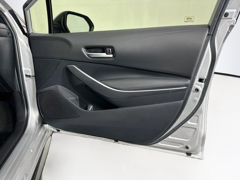 Used 2020 Toyota Corolla SE FWD image 30