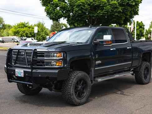 Used 2019 Chevrolet Silverado 3500 High Country AWD/4WD image 6