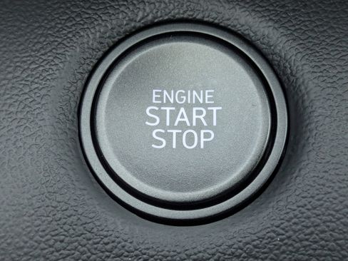 Used 2025 Hyundai Elantra Sport image 35