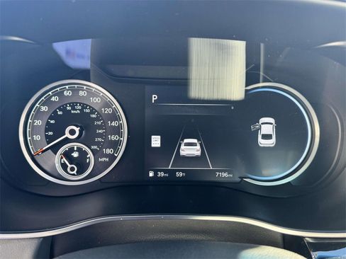 Used 2025 Genesis G70 3.3T Advanced w/ Sport Prestige Package image 26