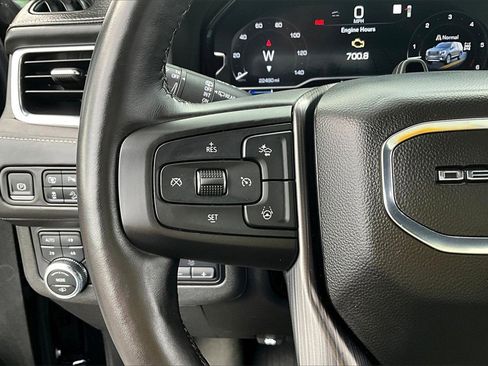 Used 2023 GMC Yukon XL Denali Ultimate image 18