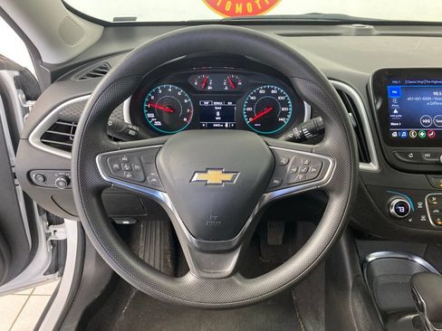 Used 2024 Chevrolet Malibu LT FWD image 10