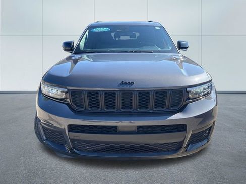Used 2024 Jeep Grand Cherokee L Altitude AWD/4WD image 6