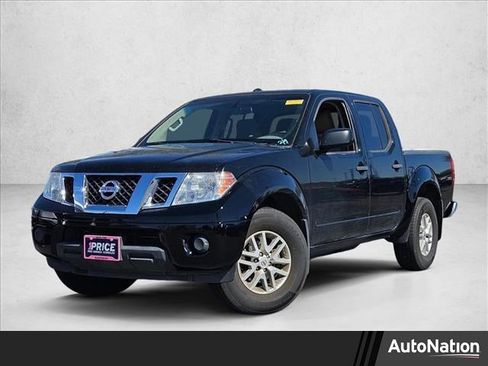 Used 2015 Nissan Frontier SV image 1