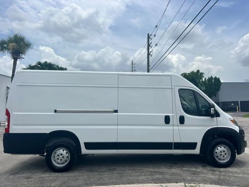 Used 2023 RAM ProMaster 3500 w/ Driver Convenience Group FWD image 4