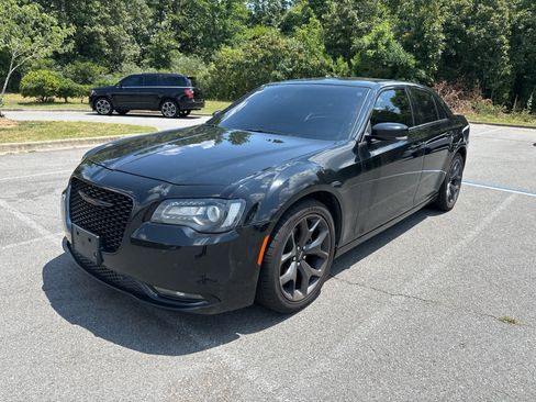 Used 2023 Chrysler 300 S RWD image 1