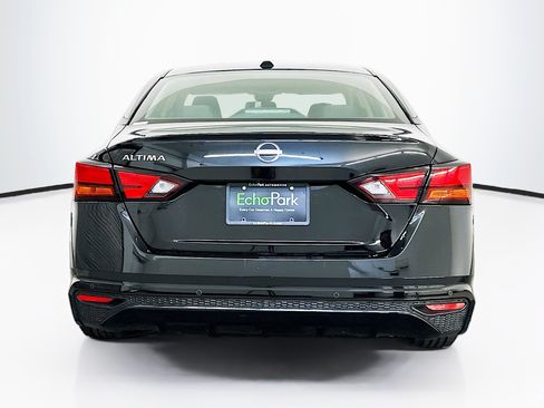 Used 2025 Nissan Altima 2.5 SV FWD image 7