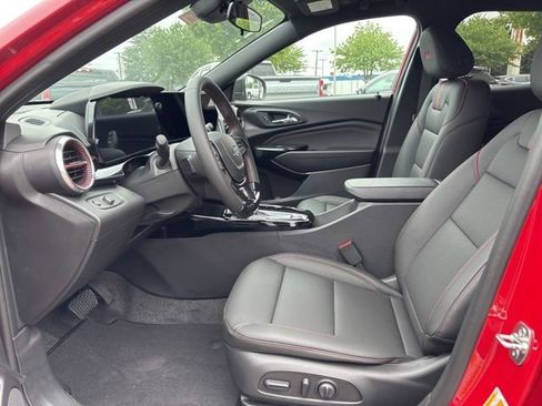 New 2026 Chevrolet Trax RS w/ Driver Confidence Package FWD image 9