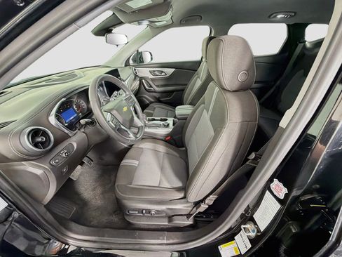 Used 2025 Chevrolet Blazer LT FWD image 13