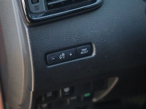 Used 2020 Nissan Rogue Sport SV w/ All-Weather Package FWD image 12