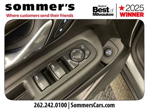 Used 2024 GMC Terrain SLE w/ Driver Convenience Package image 11