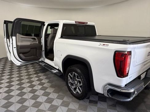 Used 2026 GMC Sierra 1500 SLT w/ SLT Premium Plus Package AWD/4WD image 9