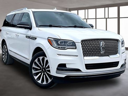 Used 2022 Lincoln Navigator Reserve AWD/4WD image 3