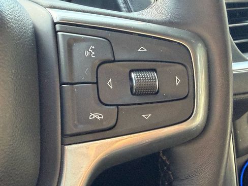 Used 2022 Chevrolet Tahoe LT w/ Luxury Package RWD image 33