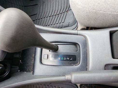 Used 2001 Toyota Camry LE image 16