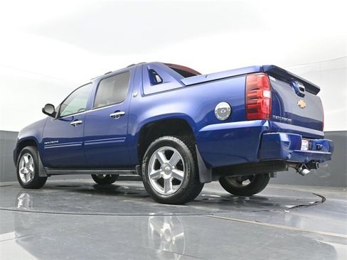 Used 2013 Chevrolet Avalanche LT w/ All-Star Edition image 22