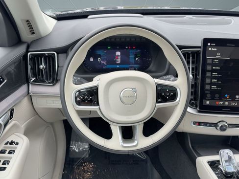 New 2026 Volvo XC90 T8 Ultra w/ Protection Package Premier image 24