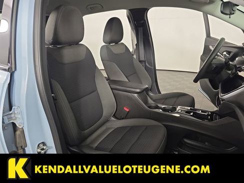 Used 2023 Chevrolet Bolt EUV LT image 17