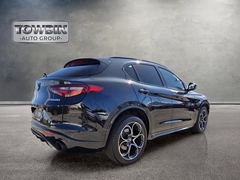 Used 2022 Alfa Romeo Stelvio Veloce AWD/4WD image 4