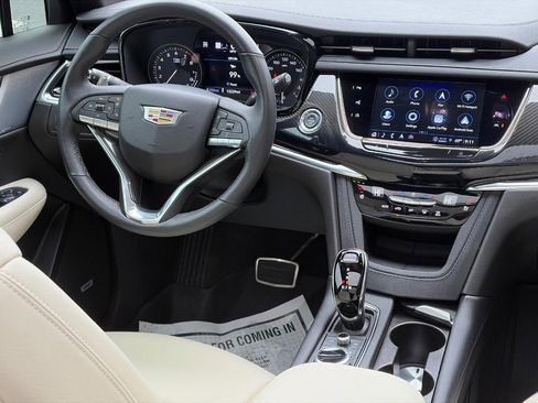 Certified 2024 Cadillac XT6 Sport w/ Technology Package AWD/4WD image 10