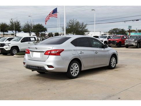 Used 2018 Nissan Sentra SV image 6