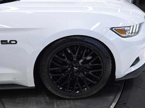 Used 2017 Ford Mustang GT Premium w/ GT Performance Package RWD image 39