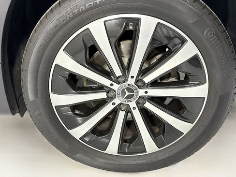Certified 2022 Mercedes-Benz GLB 250 4MATIC image 32