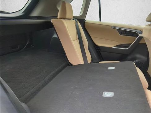 Used 2024 Toyota RAV4 LE AWD/4WD image 26