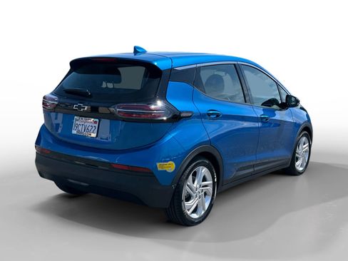Used 2022 Chevrolet Bolt LT FWD image 5