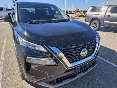 Used 2022 Nissan Rogue SV image 12