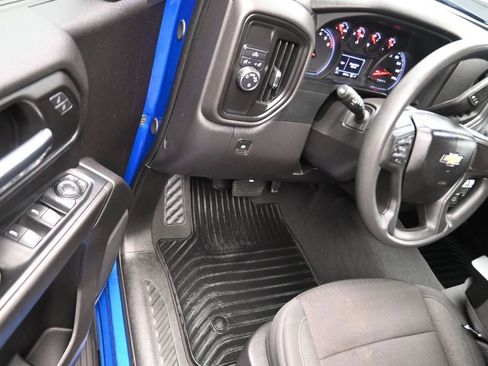 Used 2024 Chevrolet Silverado 1500 Custom image 12