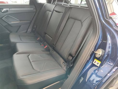 New 2025 Audi Q3 2.0T Premium image 9