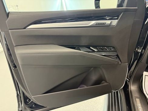 Used 2026 Cadillac Escalade ESV Sport w/ Touring Package image 12