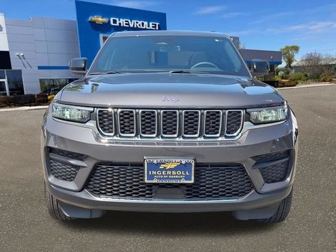 Used 2025 Jeep Grand Cherokee Laredo X w/ Luxury Tech Group I AWD/4WD image 23