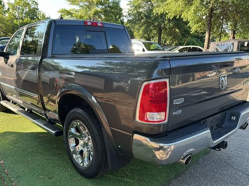Used 2017 RAM 1500 Laramie AWD/4WD image 5