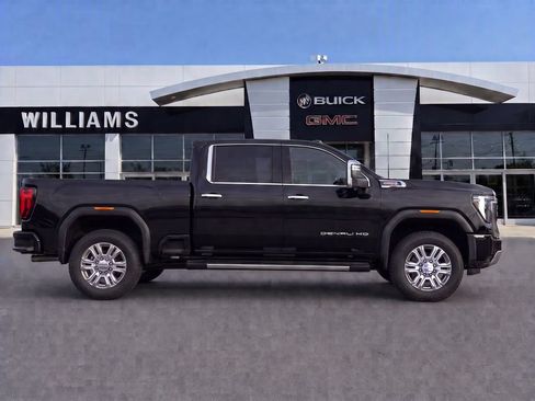 Used 2022 GMC Sierra 2500 Denali w/ Technology Package AWD/4WD image 8