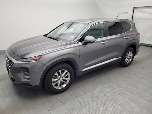 Used 2020 Hyundai Santa Fe SE FWD image 2