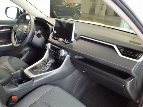 Used 2023 Toyota RAV4 XLE image 23