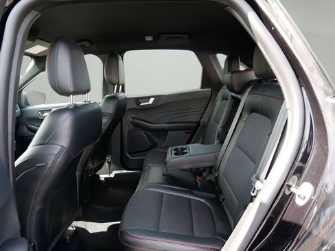 Used 2024 Ford Escape ST-Line w/ Tech Pack #1 AWD/4WD image 11