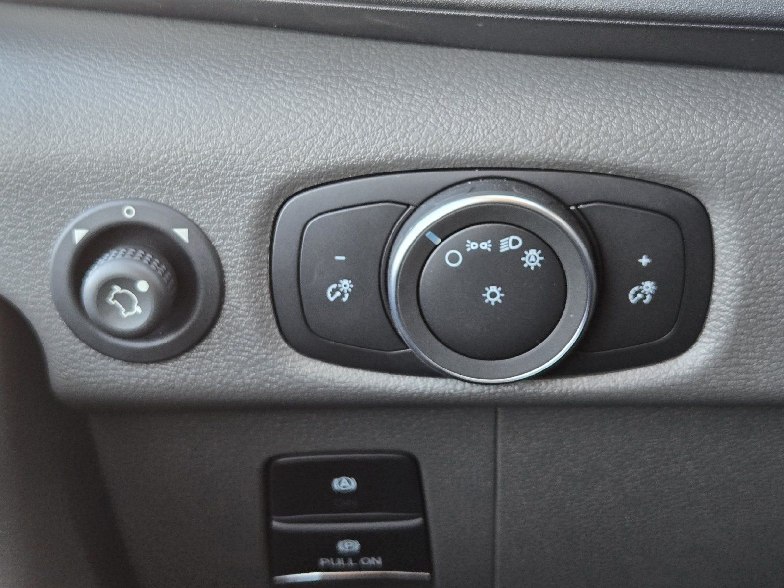 New 2024 Ford Transit 150 Low Roof RWD image 19